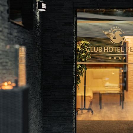 Club Hotel Pegasus Tiszaug Exterior foto